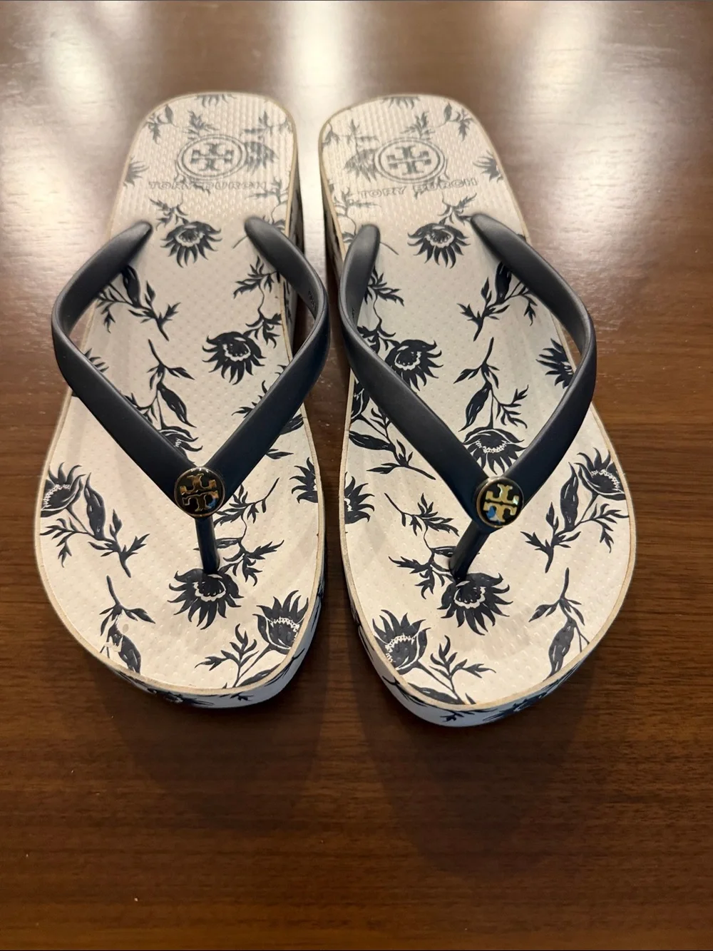 Tory Burch Black-Trim Floral Print Flip Flop Sandals